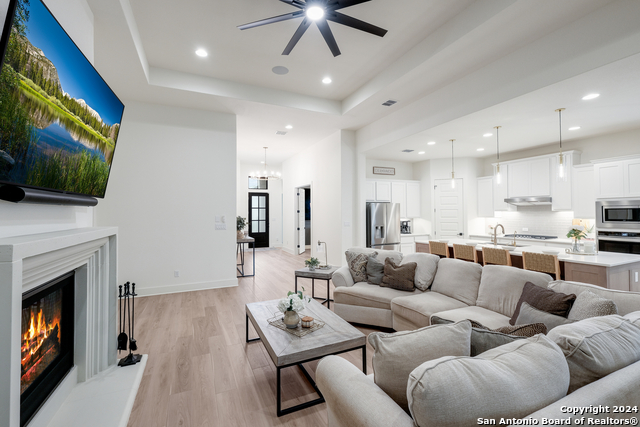 28415 Seppenfield Property Photo 8
