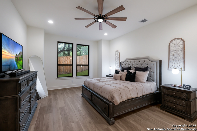 28415 Seppenfield Property Photo 11