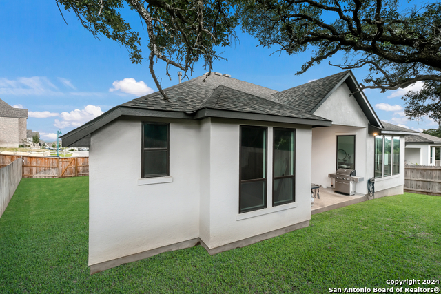 28415 Seppenfield Property Photo 24
