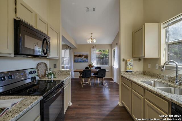 8070 Misty Cyn Property Photo 13