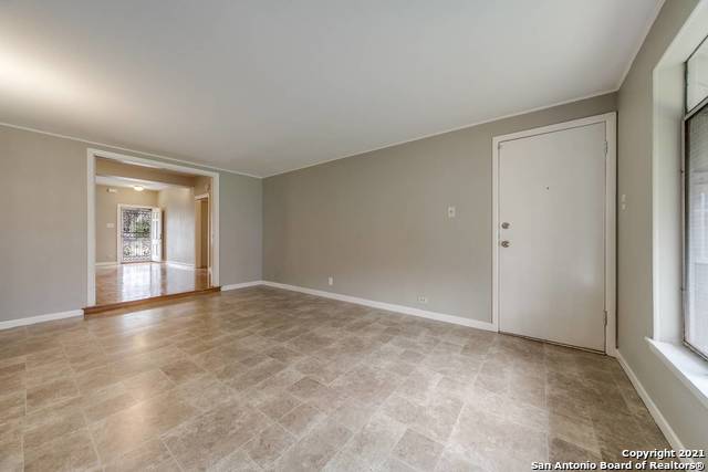 606 W Huisache Ave Property Photo 7