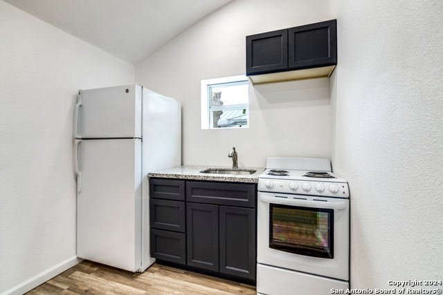 606 W Huisache Ave Property Photo 19