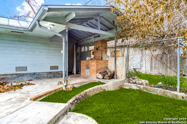 606 W Huisache Ave Property Photo 23