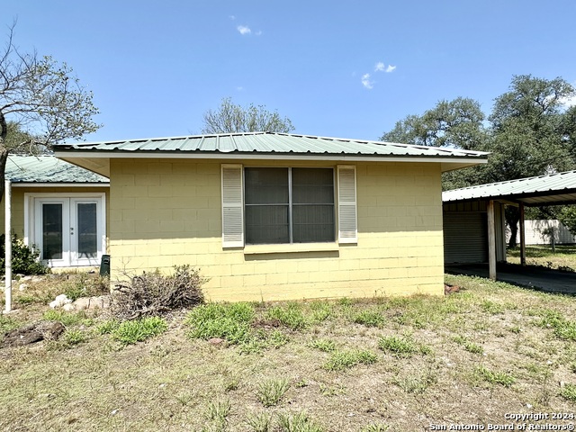 306 S Broadway Street Property Photo 3
