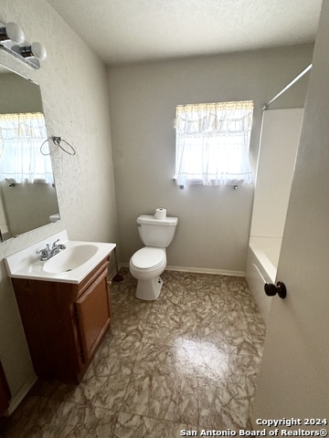 306 S Broadway Street Property Photo 24