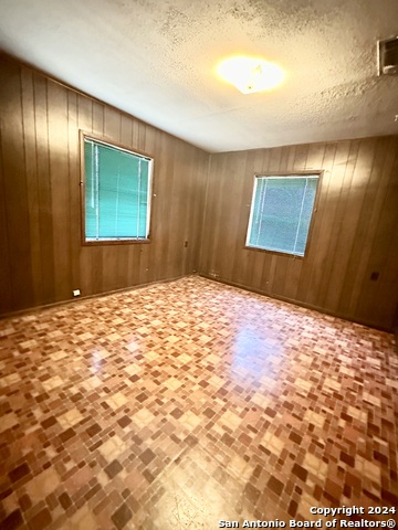 306 S Broadway Street Property Photo 27