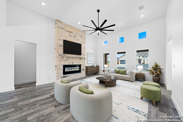111 Madrona Property Photo 4