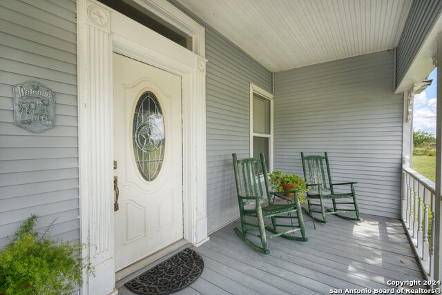 1168 Enchanted River Dr Property Photo 3