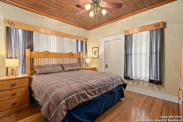 1168 Enchanted River Dr Property Photo 16