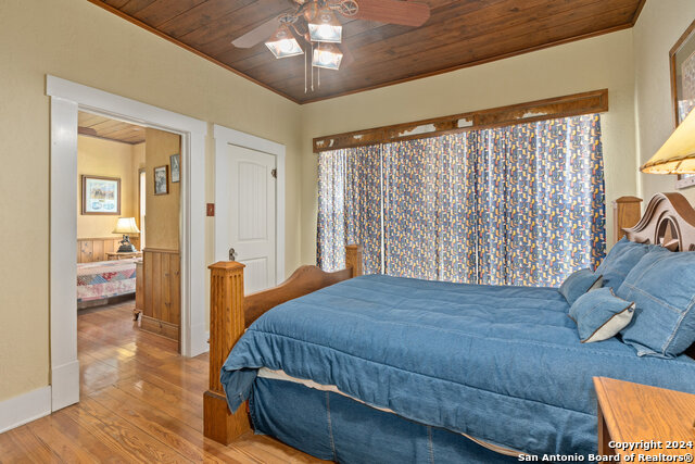 1168 Enchanted River Dr Property Photo 19