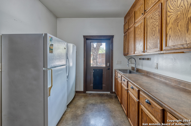 1242 County Rd 348 Property Photo 10