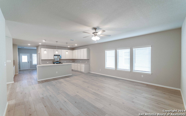 14735 Sycamore Crossing Property Photo 6