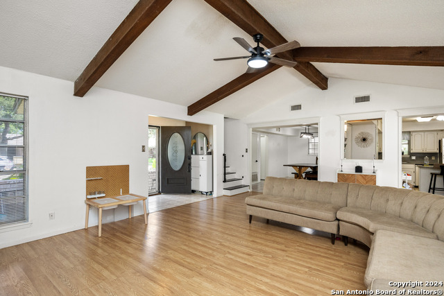 212 San Saba Property Photo 9