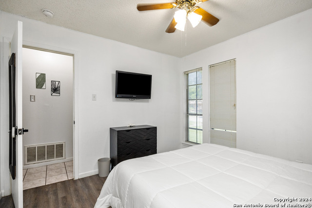 212 San Saba Property Photo 18