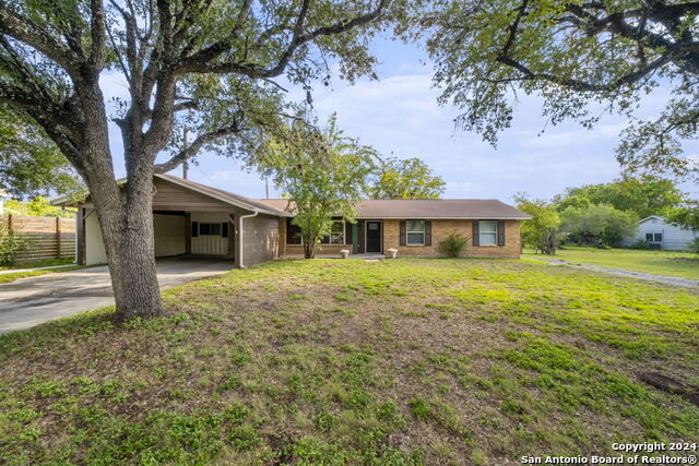 207 W Cheryl Dr Property Photo 4