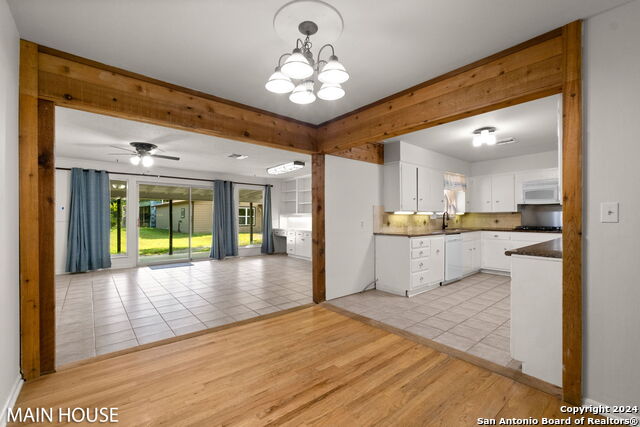 207 W Cheryl Dr Property Photo 11