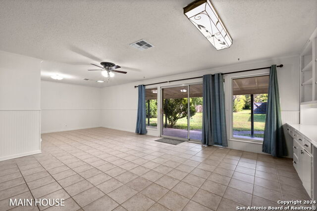 207 W Cheryl Dr Property Photo 12