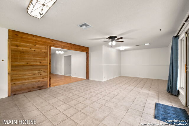 207 W Cheryl Dr Property Photo 13