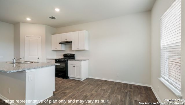5638 James Trace Dr Property Photo 8