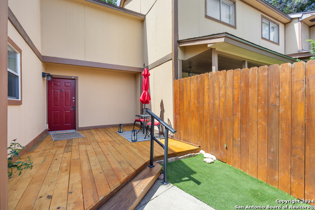 12019 Ashrock Ct Property Photo 4