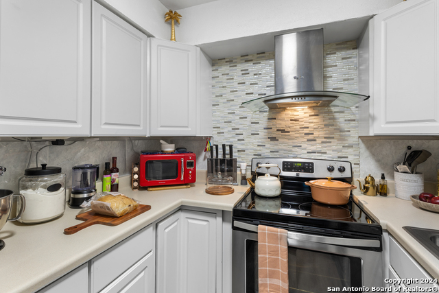12019 Ashrock Ct Property Photo 10