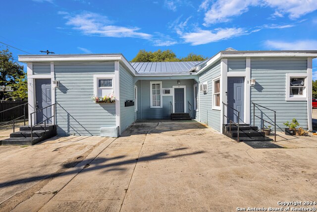 121 Howard St Property Photo 1
