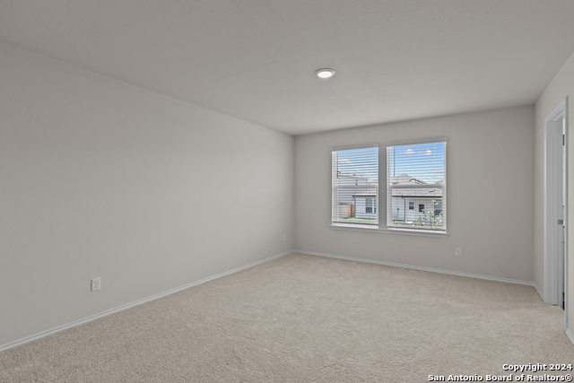 153 W Winding Loop Property Photo 2
