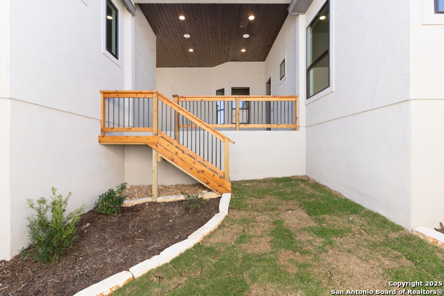 23430 Grande Vista Property Photo 5