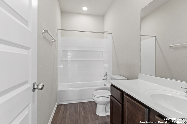 2426 Redlove Drive Property Photo 9