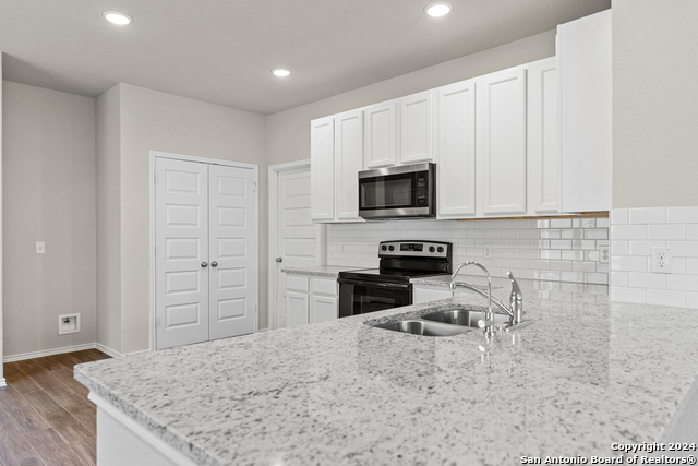 2430 Redlove Dr Property Photo 2