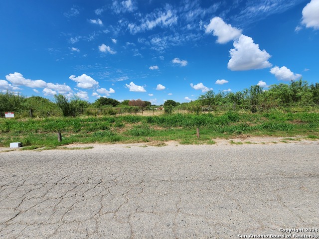 1051 S Roosevelt St Property Photo 3