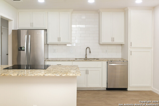 422 Rexford Dr Property Photo 9