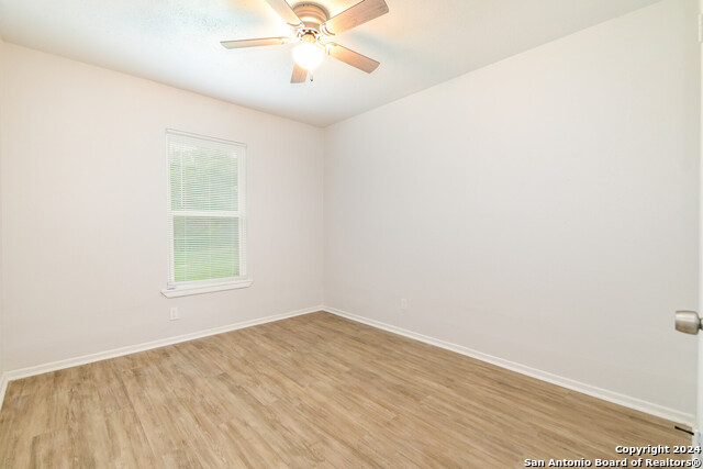422 Rexford Dr Property Photo 18