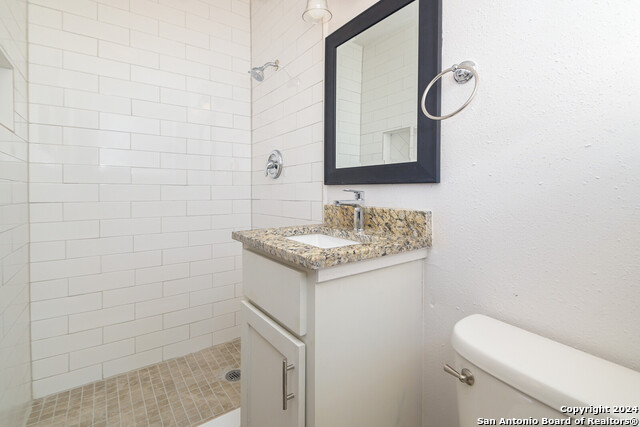 422 Rexford Dr Property Photo 20