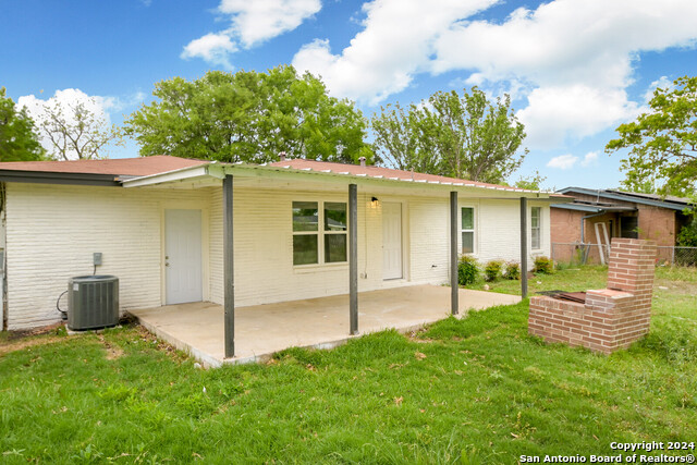 422 Rexford Dr Property Photo 25