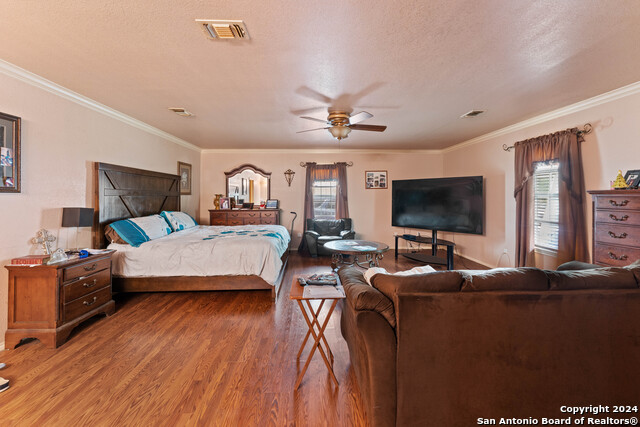 918 6th St Property Photo 13