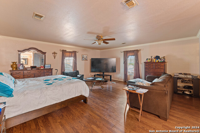 918 6th St Property Photo 14