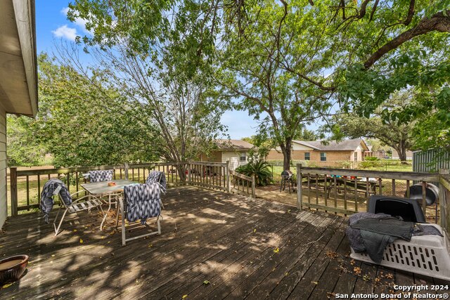 918 6th St Property Photo 18