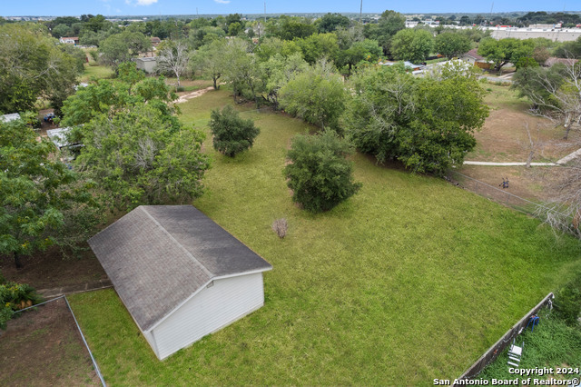 918 6th St Property Photo 41