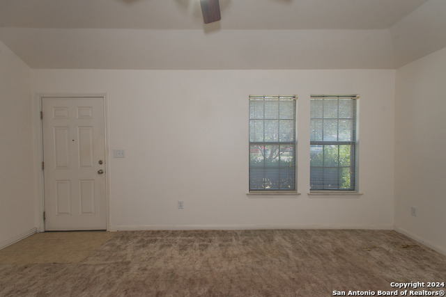 1138 W Hutchins Pl Property Photo 4