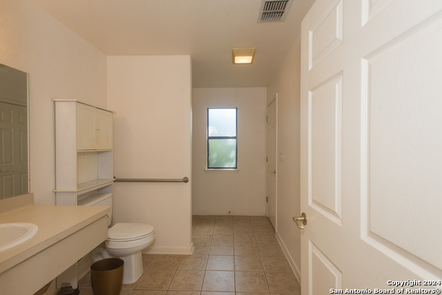 1138 W Hutchins Pl Property Photo 11