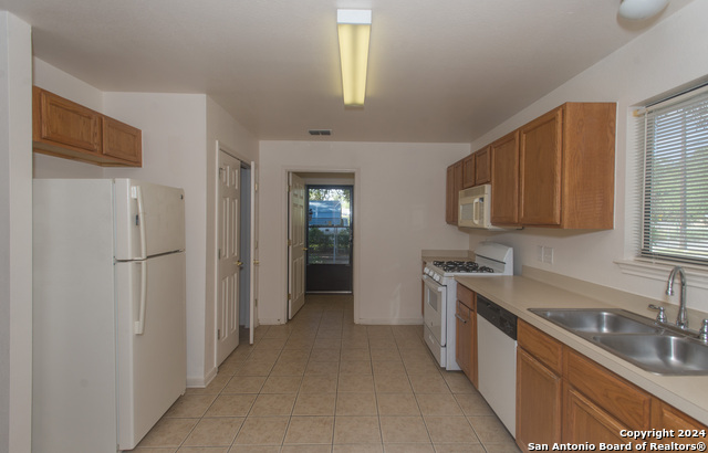 1138 W Hutchins Pl Property Photo 17
