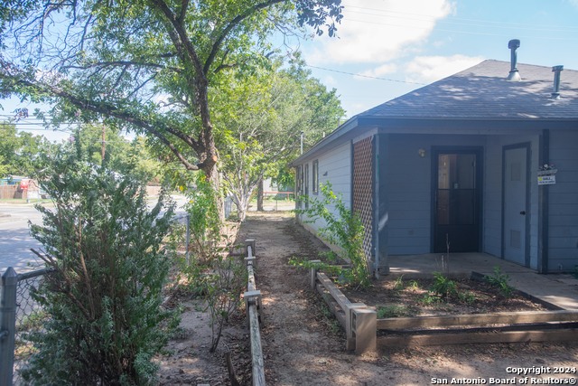 1138 W Hutchins Pl Property Photo 22