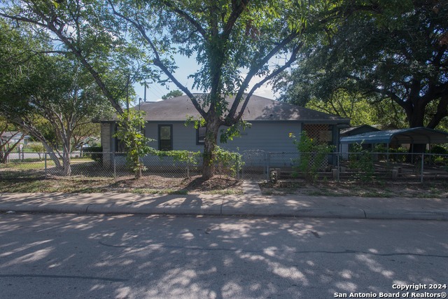 1138 W Hutchins Pl Property Photo 23