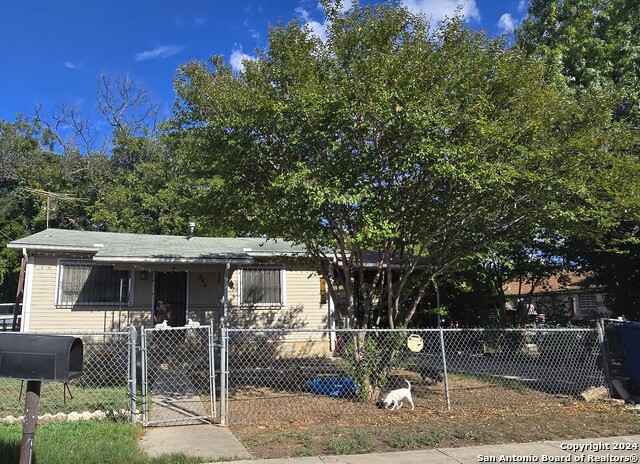 844 S San Manuel Property Photo 2