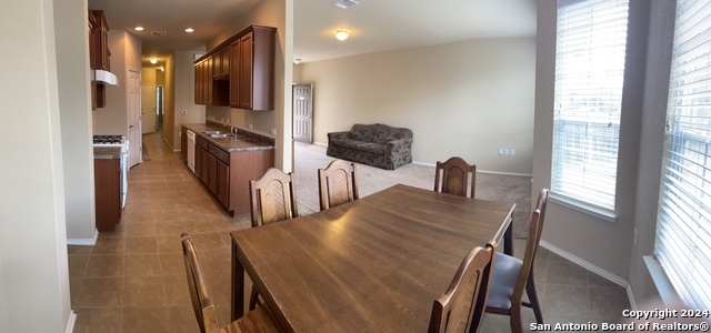 3906 Adair Blf Property Photo 9