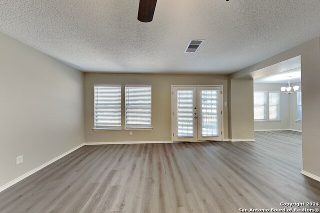 423 Irongate Rdg Property Photo 2