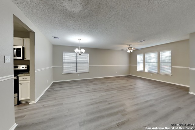 423 Irongate Rdg Property Photo 5