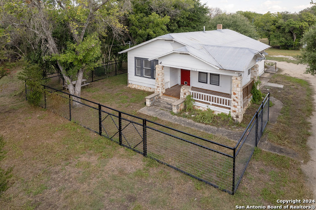 1292 N Business 35 Property Photo 1