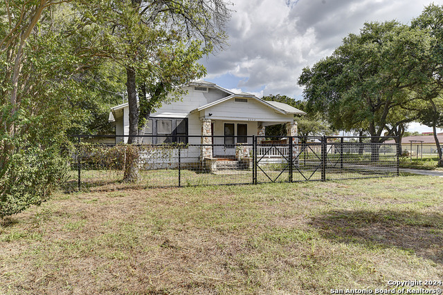 1292 N Business 35 Property Photo 4